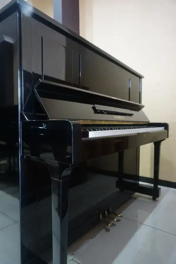 Piano Kawai K35. Original Japan