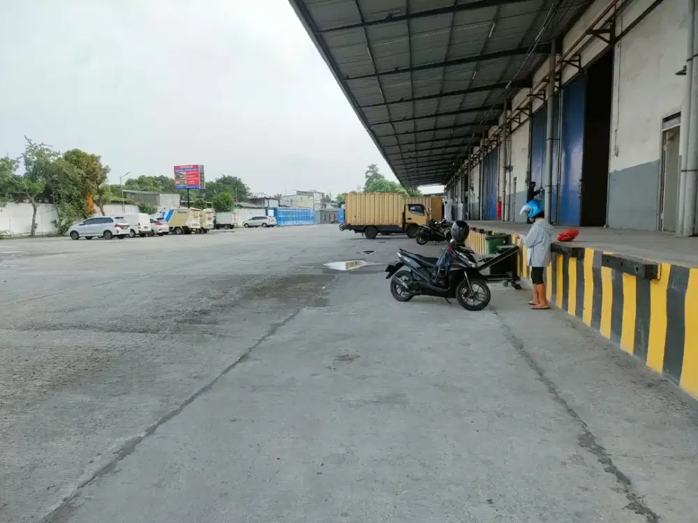 Gudang Luas Hanya Untuk Gudang Saja Tidak Bisa Prouksi Ada Ruang Kantor dan Loading Lock di Angke Jakarta Barat