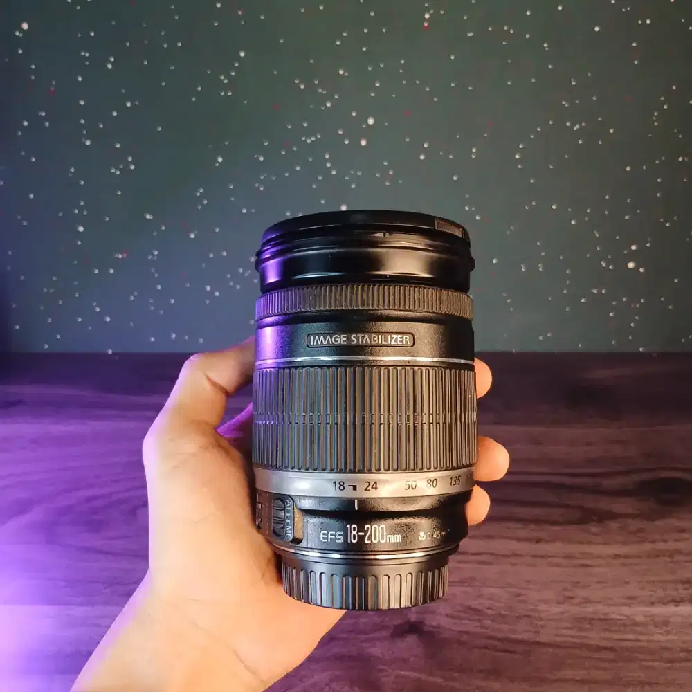 CANON 18-200MM IS BLACK GOOD CONDITION