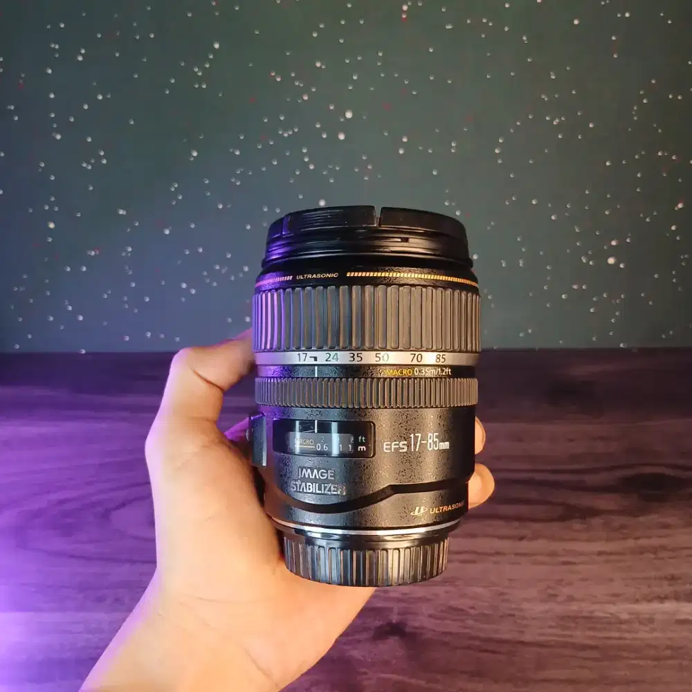 CANON EFS 17-85MM IS USM BLACK GOOD CONDITION