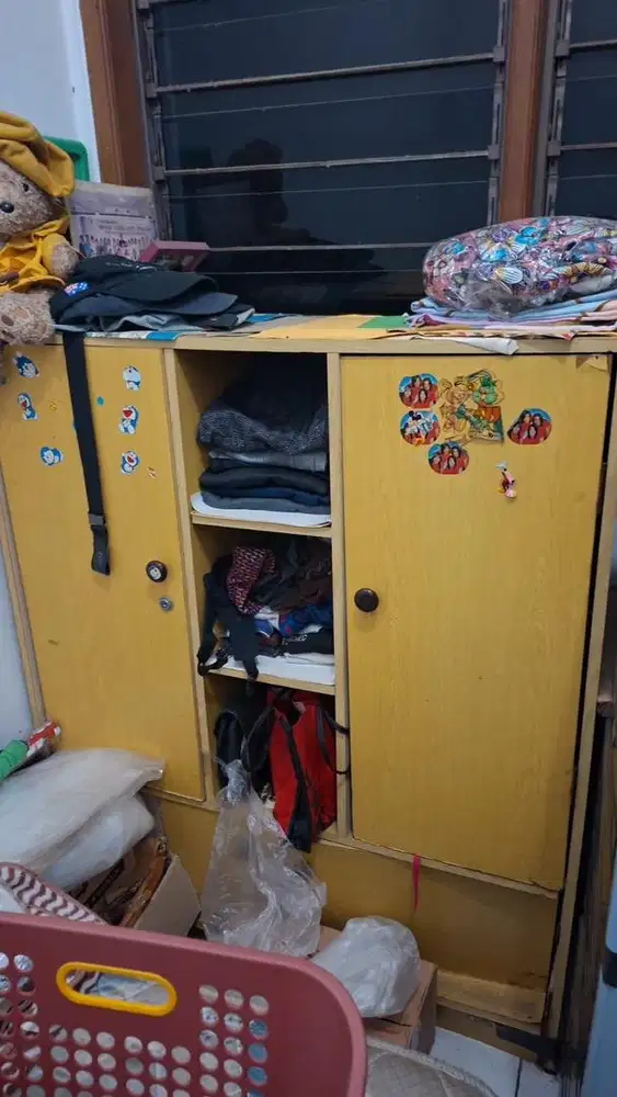 Lemari baju multifungsi