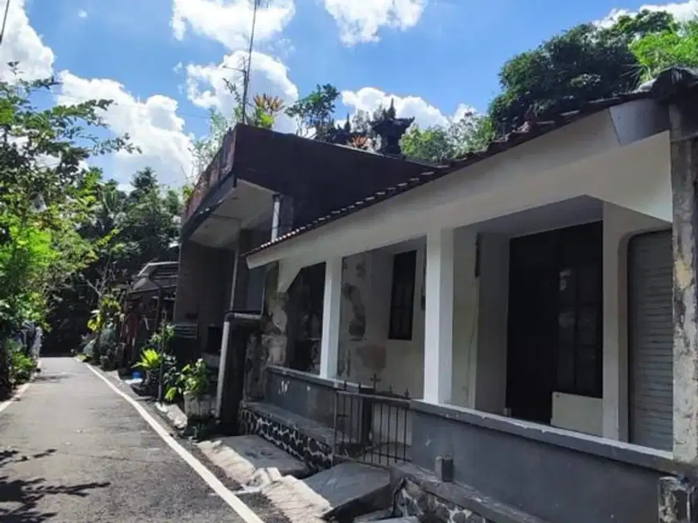 Rumah 2 Kamar Tidur + Kios Dijual di Area Sanggulan, Tabanan