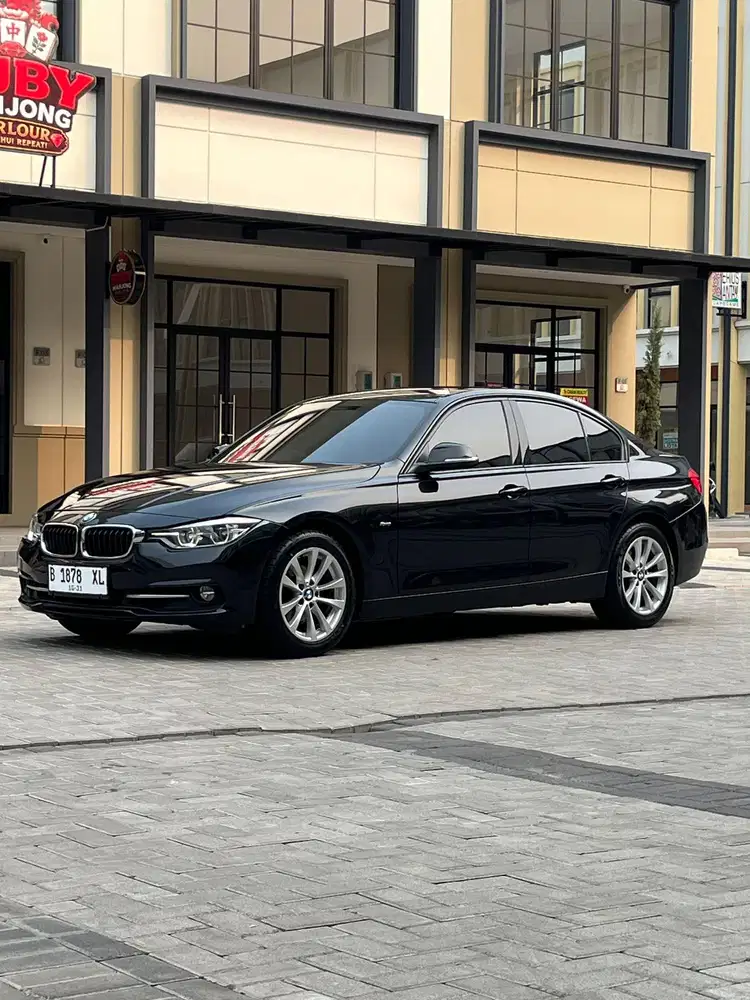 BMW 320i F30 2016 Facelift Istimewa