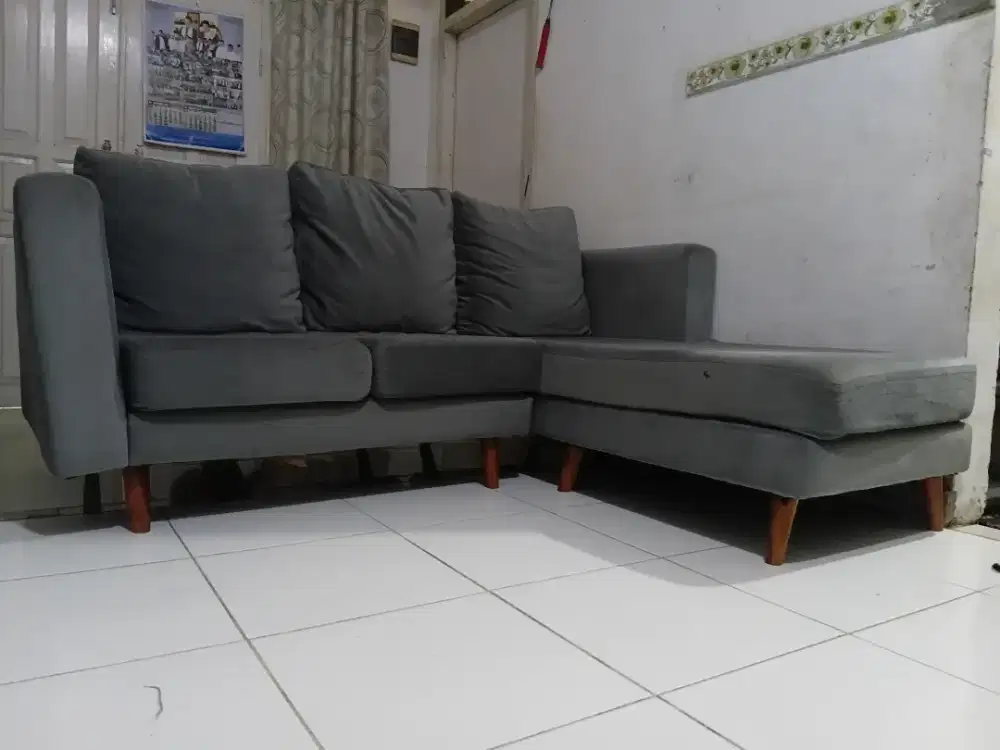 Di jual sofa minimalis