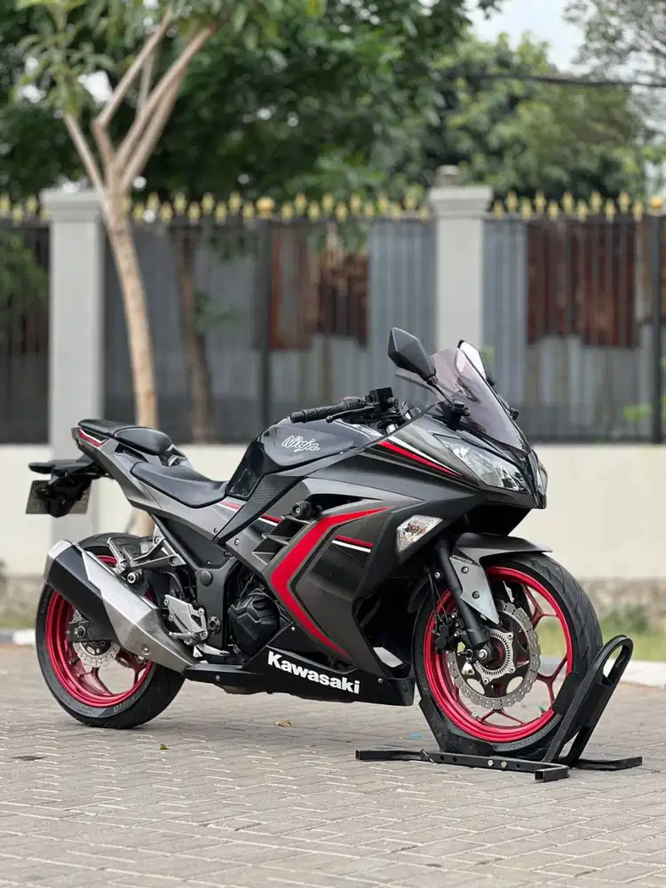 KAWASAKI NINJA 250 FI OLD ABS LTD 2016 GREY KM LOW PAJAK ON FULL MULUS