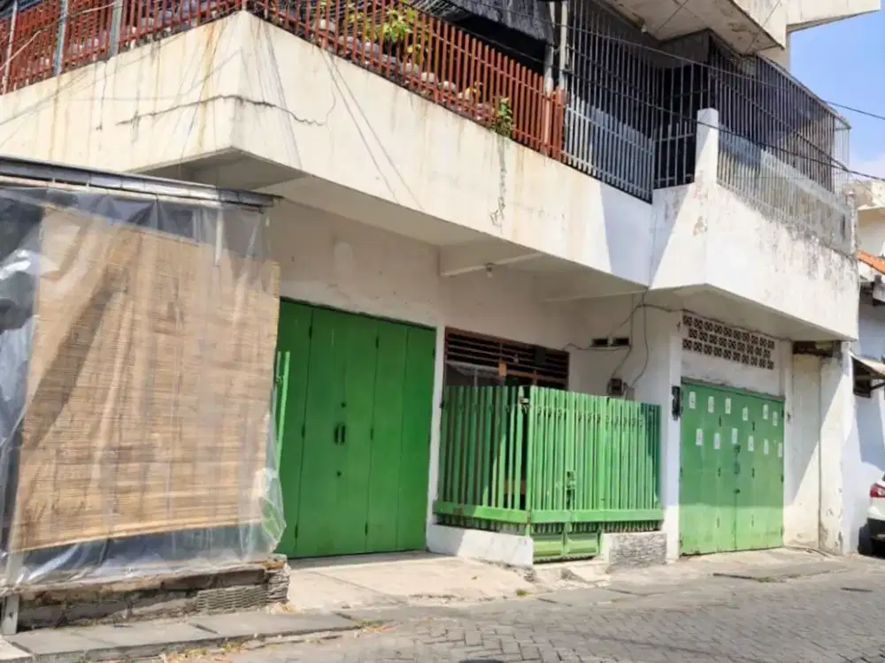 Rumah Siap Huni 2 Lantai 4 Kamar Peneleh Surabaya, Dekat Sekolah & Pasar