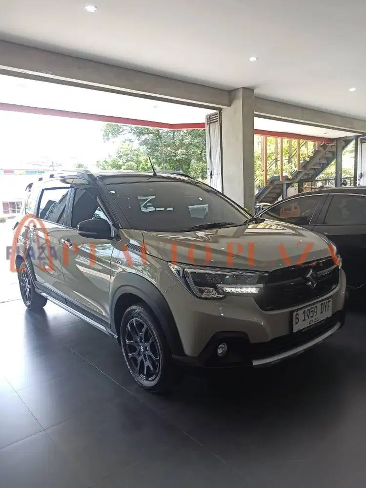 SUZUKI XL7 ALPHA HYBRID MATIC 2025 COKLAT MUDA