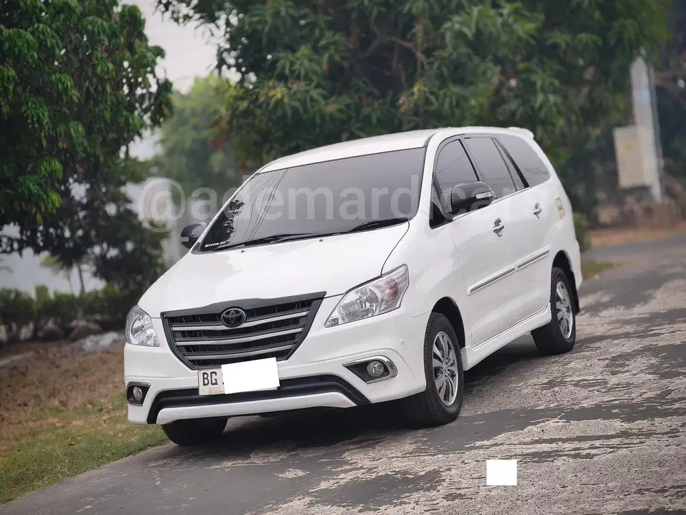 Toyota Kijang Innova 2.5 V MT 2014