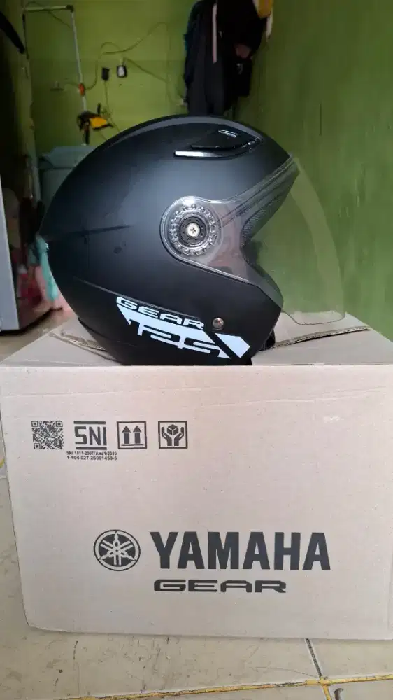 Helm Yamaha Gear