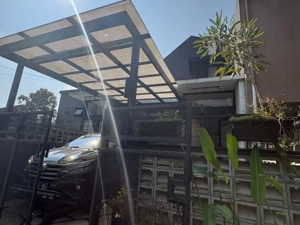 Dijual Rumah 3,5 Lantai Dalam komplek Cigugur Ciwaruga Parongpong Lembang Bandung