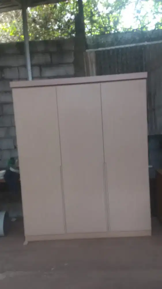 Jual lemari kayu + meja