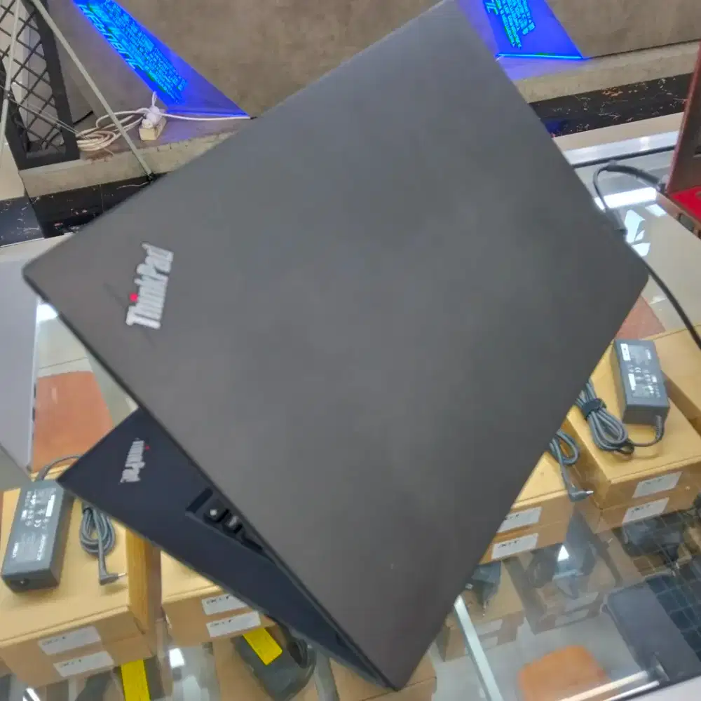 Thinkpad windows 11 pro i5 gen 8 14 enc