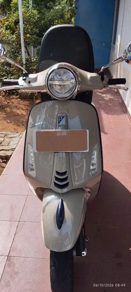Vespa Simpanan Primavera S 150 ABS IGET Low KM Mesin Segel Pabrik
