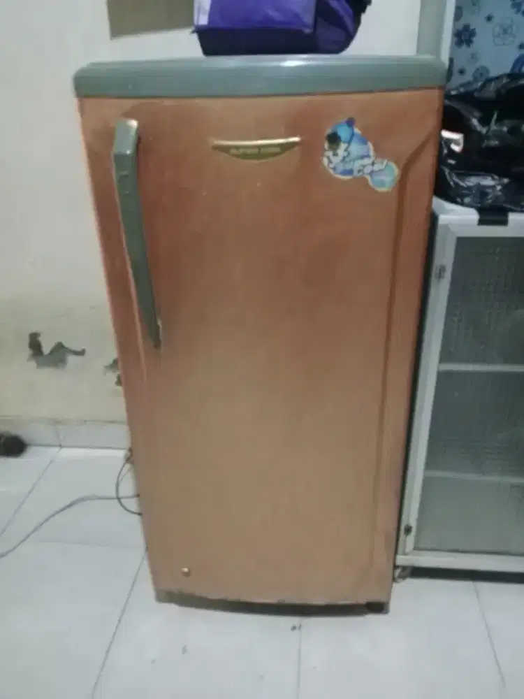 KULKAS FREZEER MERK TOSHIBA
