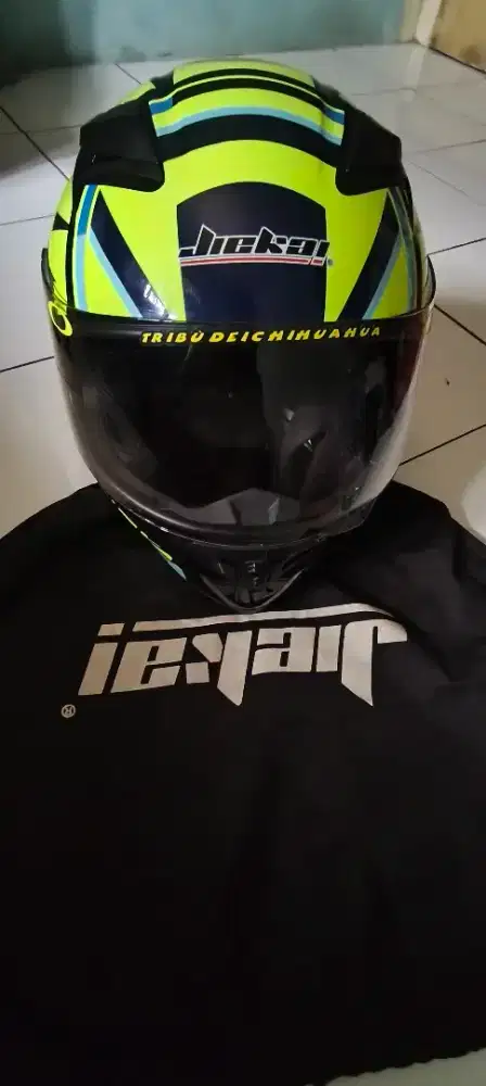 Helm Jiekai jarang di pakai