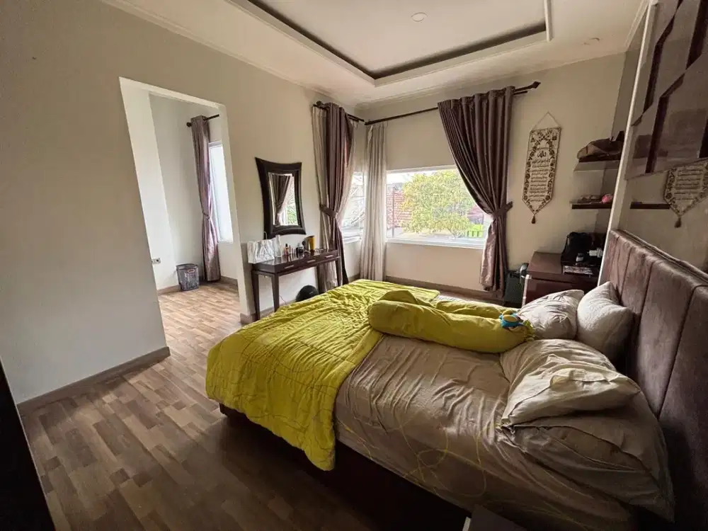 Dijual Rumah lux Jl.Sauyunan Kec. Bojongloa Kidul, Kota Bandung