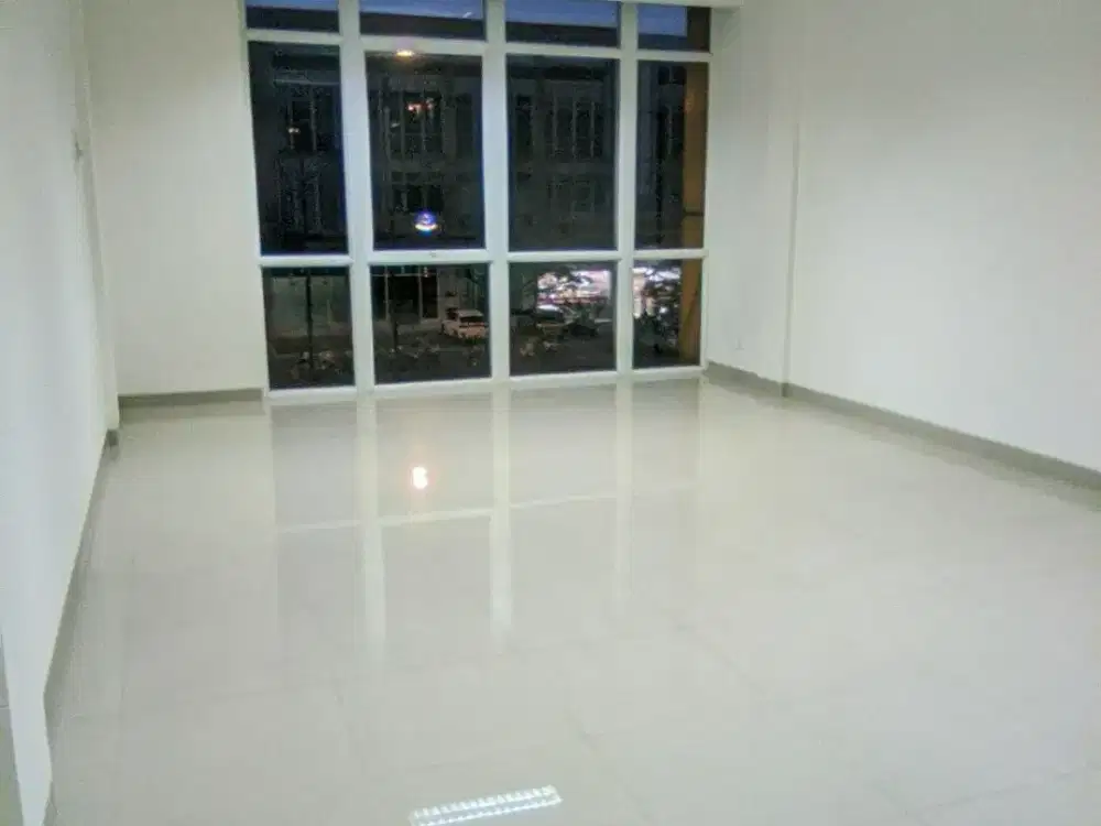 Dijual Ruko Nyaman Siap Pakai untuk Usaha Lokasi di Kawasan Commercial Magna Komplek Summarecon Bandung