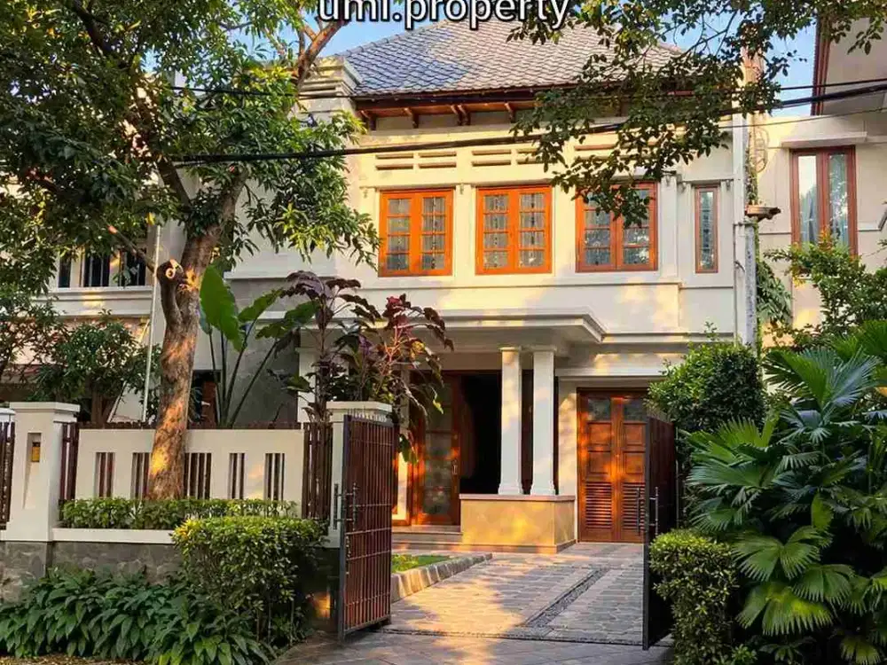 Rumah Terawat di Area Elite Menteng Jakarta Pusat