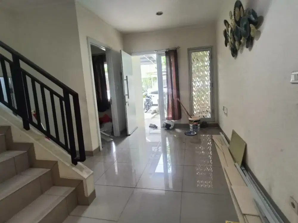 Disewa Rumah Nyaman Siap Huni Semi Furnished Lokasi di Summarecon Cluster Cynthia Bandung