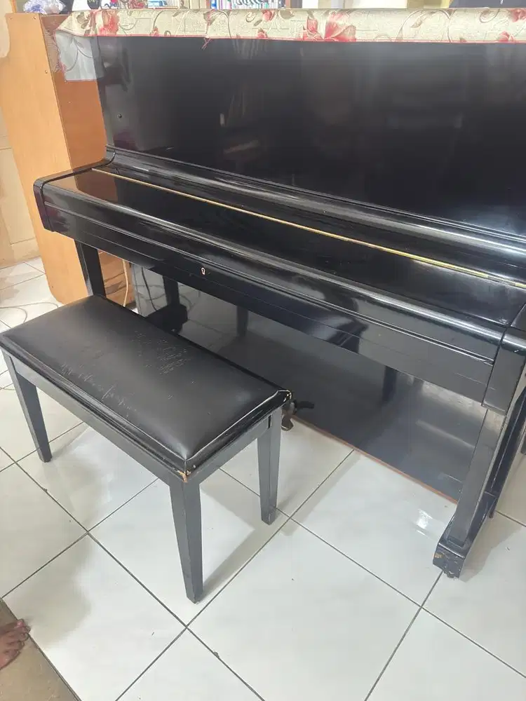 Yamaha U1 Nippon Gakki