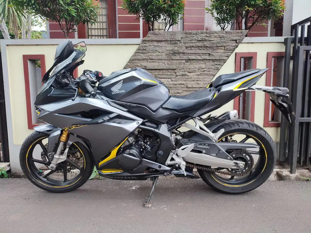 JUAL CBR 250RR ABS TAHUN 2017