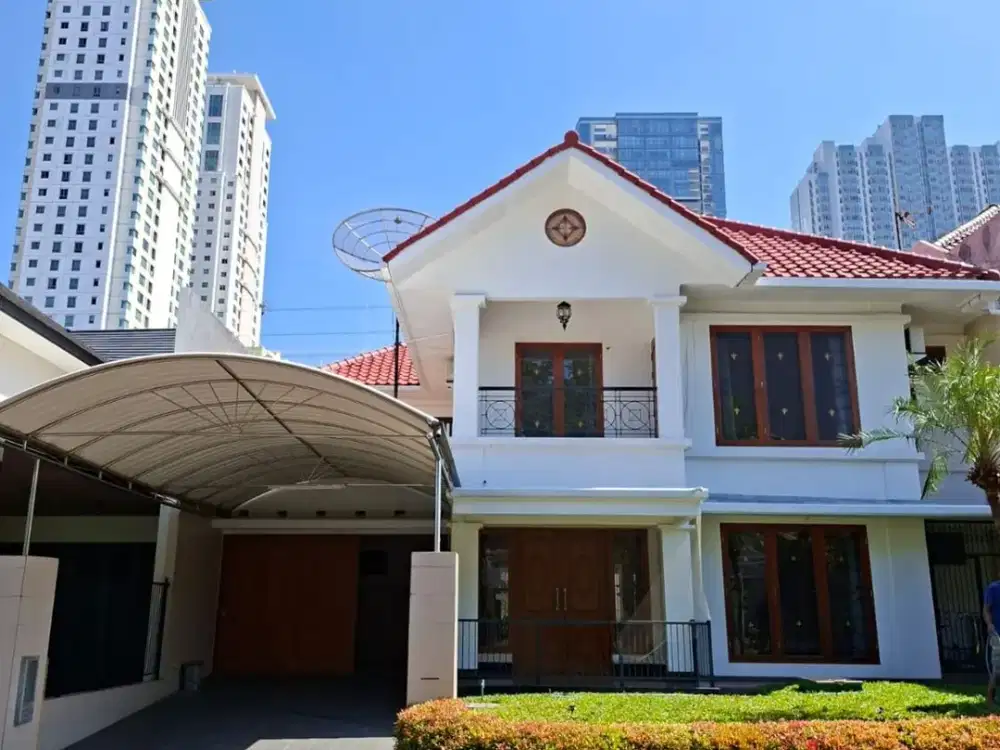 DISEWAKAN – VILA REGENSI, PAKUWON INDAH SURABAYA