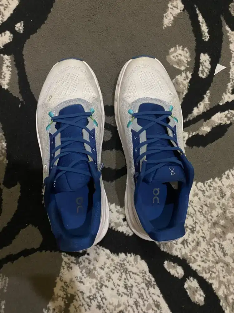 On cloudtilt white blue size 43