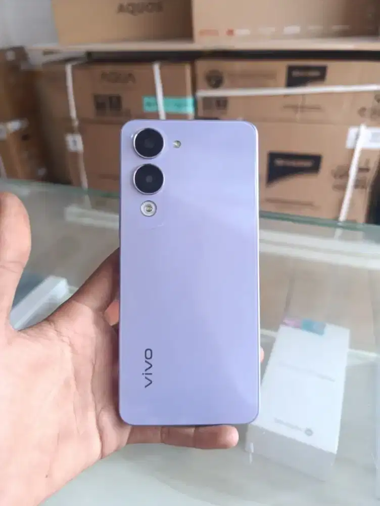 SECOND LIKE NEW VIVO Y04 4+4/64 HP+CASAN SECOND BERGARANSI