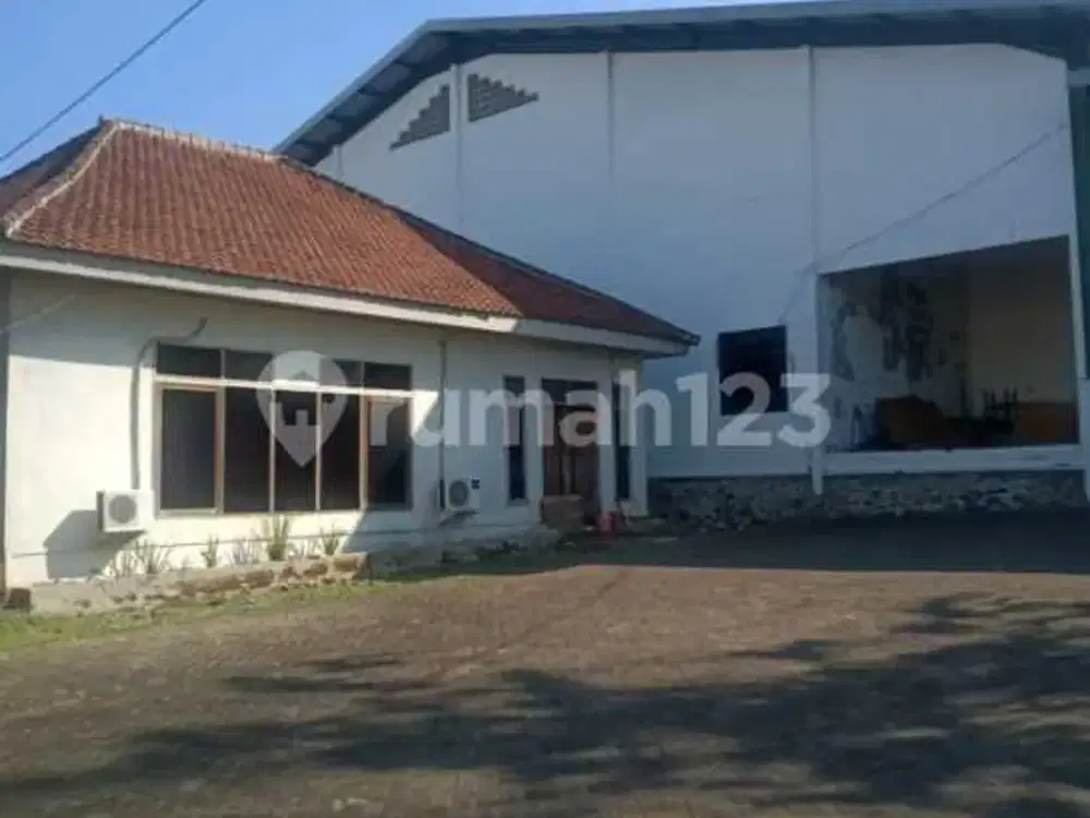 Gudang Luas Siap Pakai Ada Mess dan Kantor di Wagir Malang
