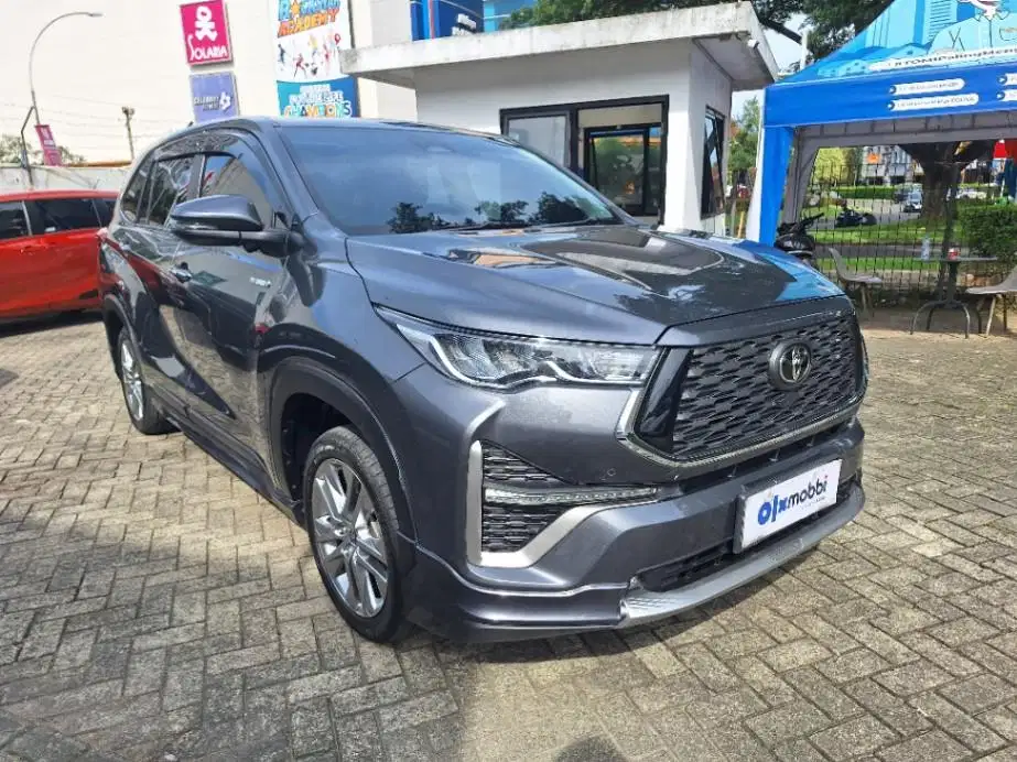 Toyota Kijang Innova 2.0 Zenix Q HV CVT TSS Modellista Hybrid-AT 2023