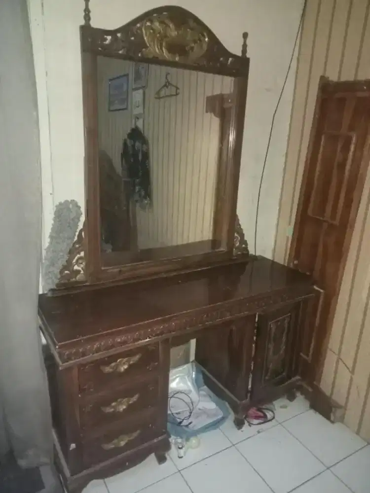 Meja rias kayu jati