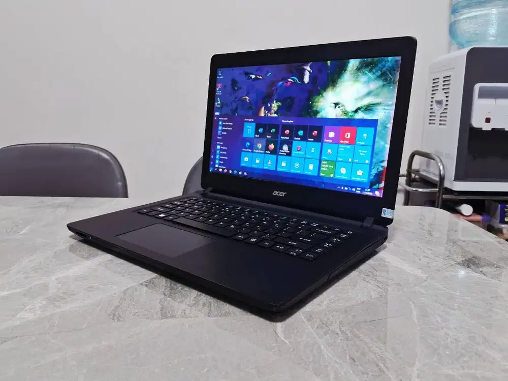 8GB SSD 128GB +HDD Bonus Win ORI Batre KUAT Laptop ACER Slim Garansi