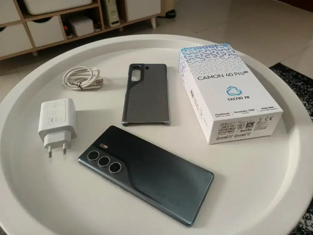 Jual/TT Tecno Camon 40 Pro 5G 8/256gb Fullset Mulus Garansi