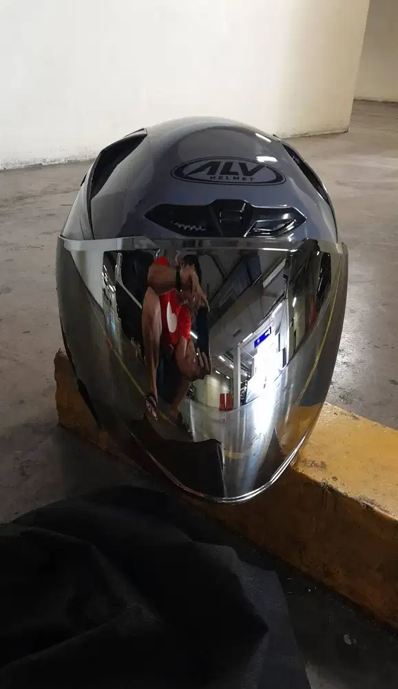 Helm ALV Ultron V2