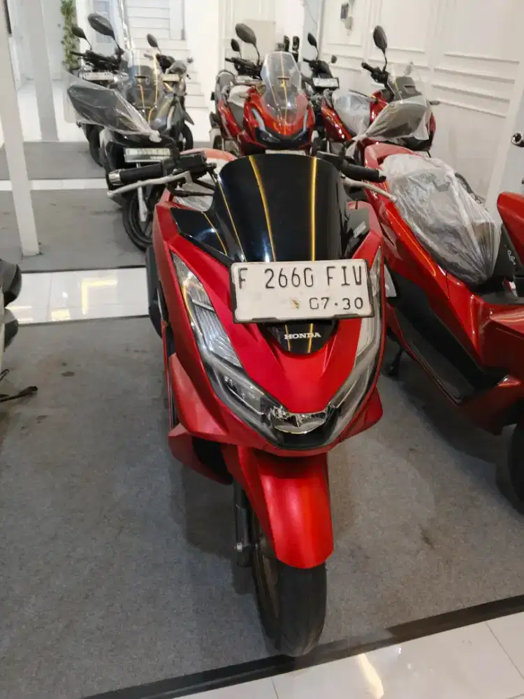 pcx 160 abs mulus siap pke dp 2.300 aja
