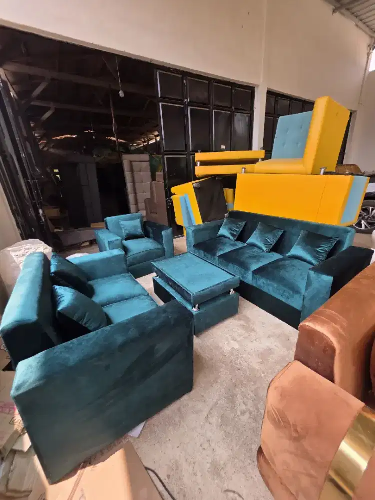 Sofa retro 321 bahan bludru murah