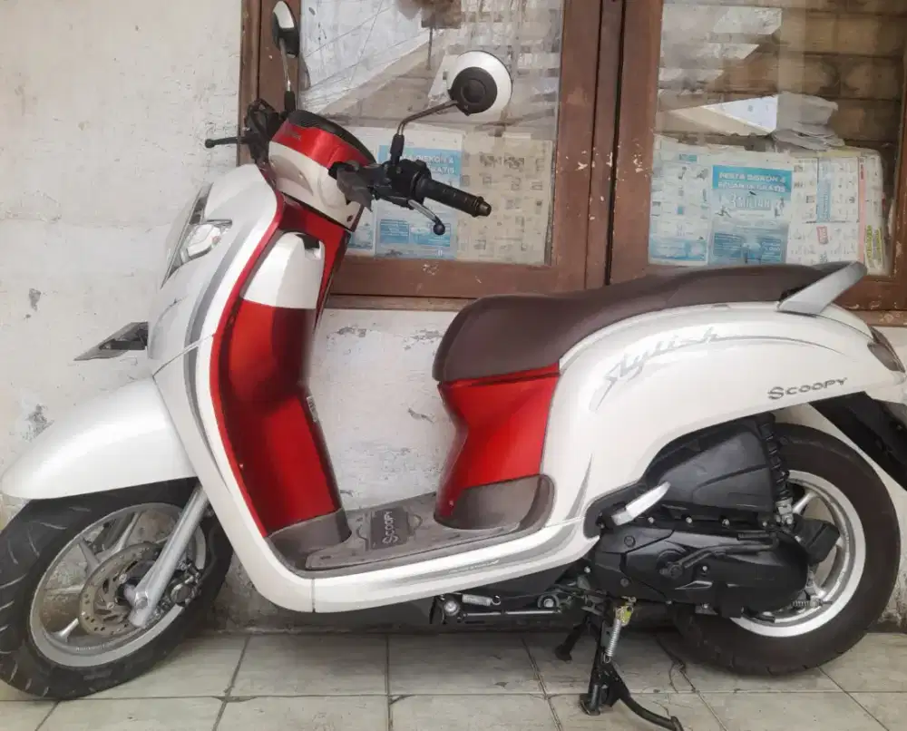 Honda scoopy Donat 2020 cbs iss cw asli putih B dki a/n sendri pjk pjg