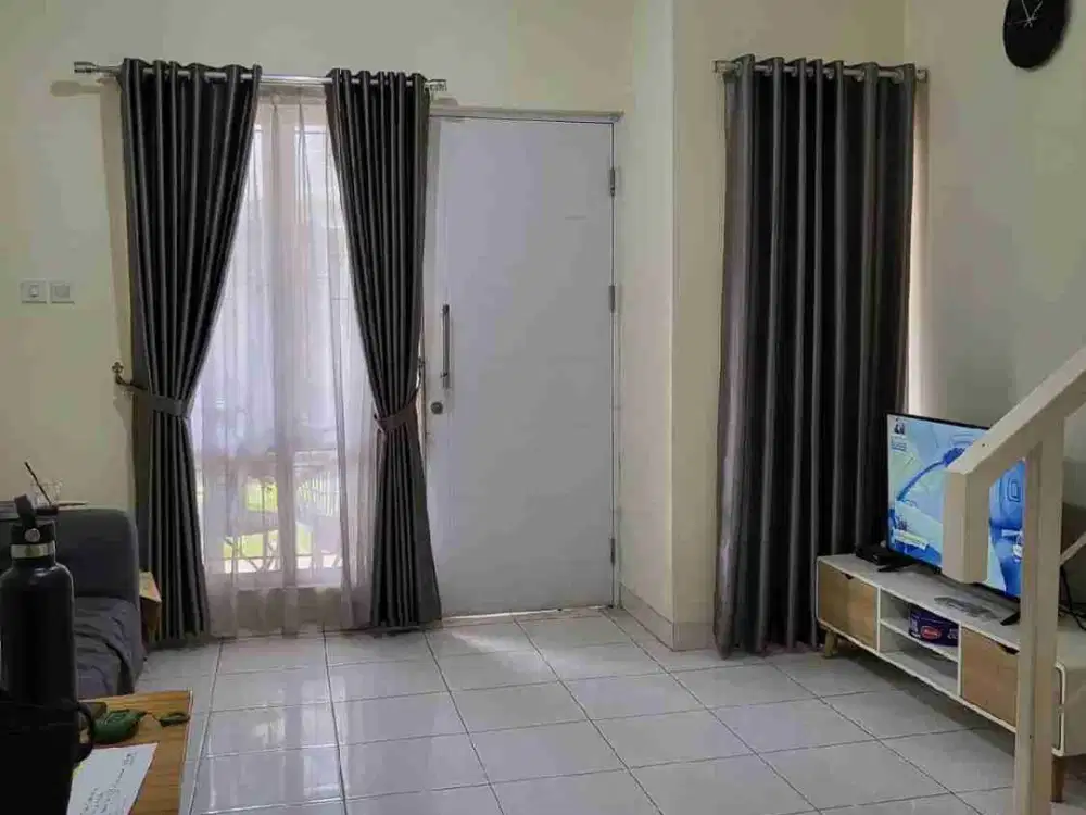 Disewakan rumah furnished bagus dekat tol di paradise Serpong city