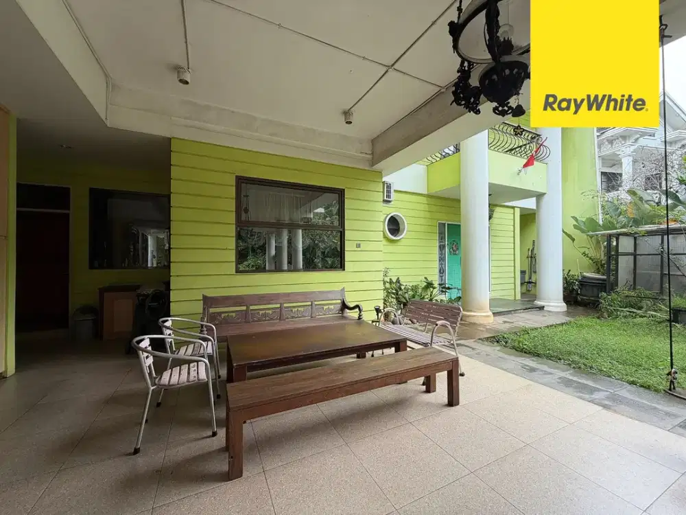 Rumah Besar, Hadap Greenbelt di Kota Wisata Cibubur