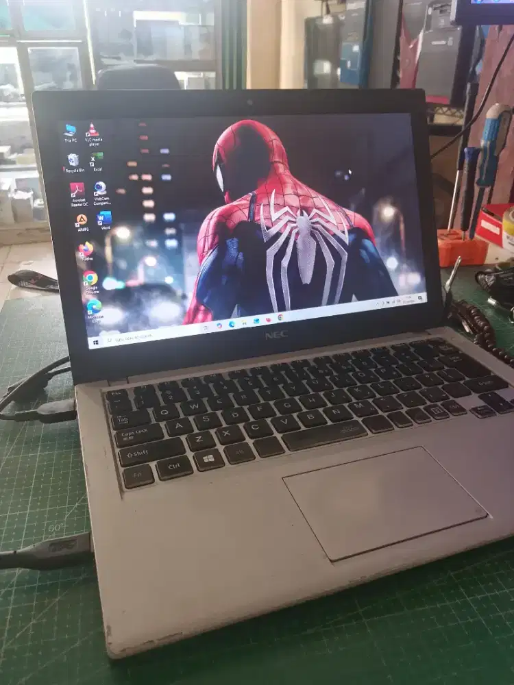 Laptop NEC Core i3 Gen 6