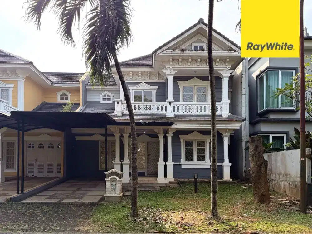 Rumah Depan Taman di Kota Wisata Cibubur