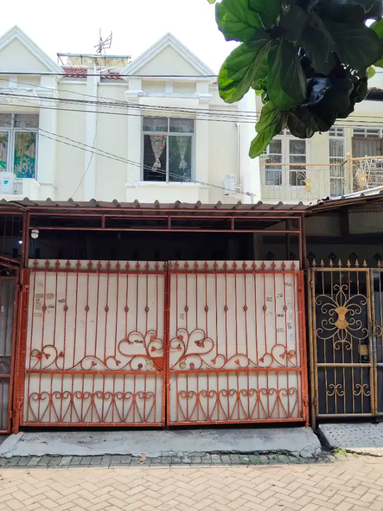 Dijual Cepat Rumah Siap Huni 2 lantai di Permata Taman Palem