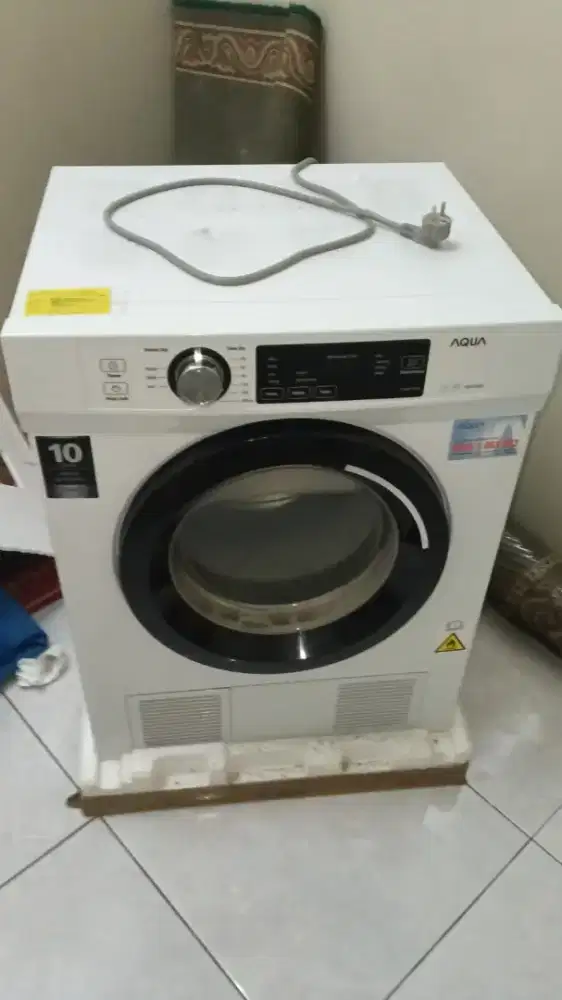 Mesin pengering/dryer (second like new 99%)