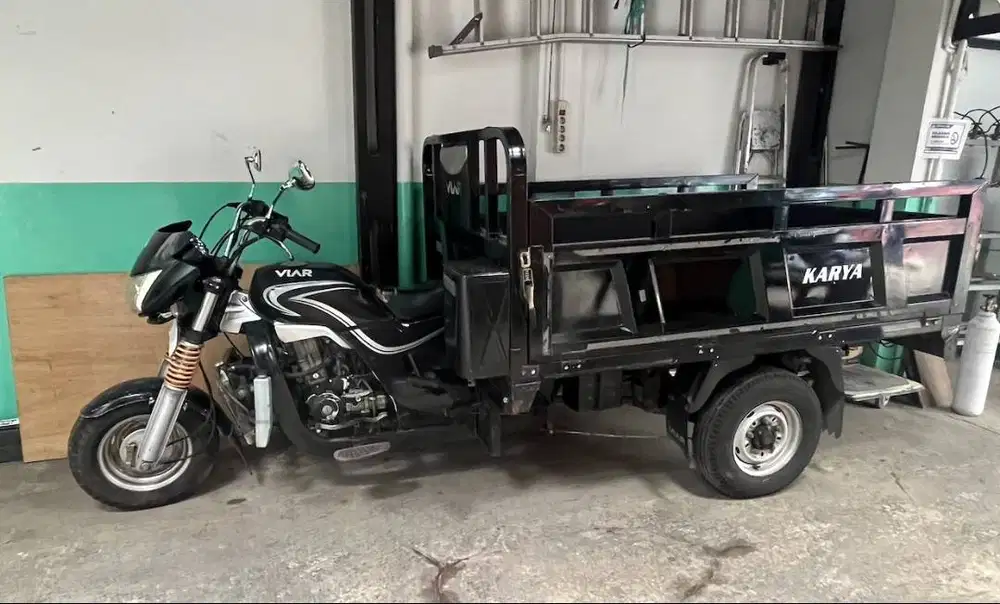 Dijual Viar New Karya 300 Warna Hitam Motor Tiga roda