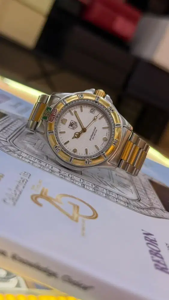 Tag Heuer Professional 4000