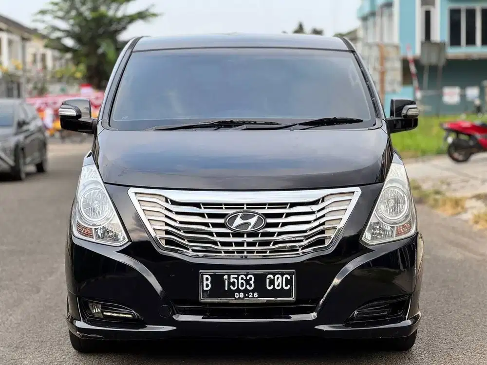 HYUNDAI H1 XG 2.4 BENSIN AT 2016