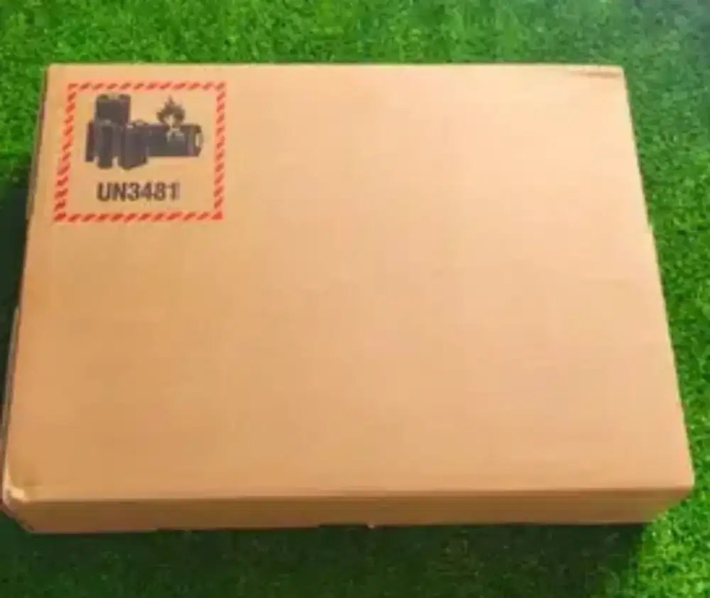 MACBOOK AIR 13.3 IN M5 RAM ( 16/512 gb)