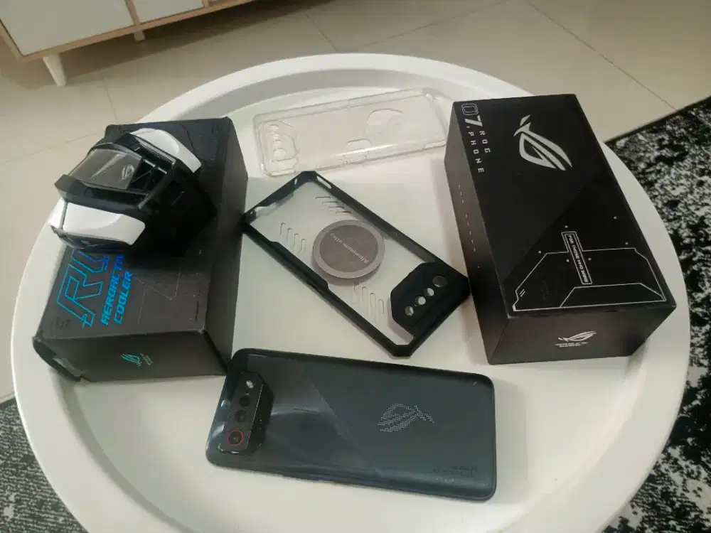 Jual/TT Asus ROG Phone 7 8/256gb Fullset Normal Siap Pake