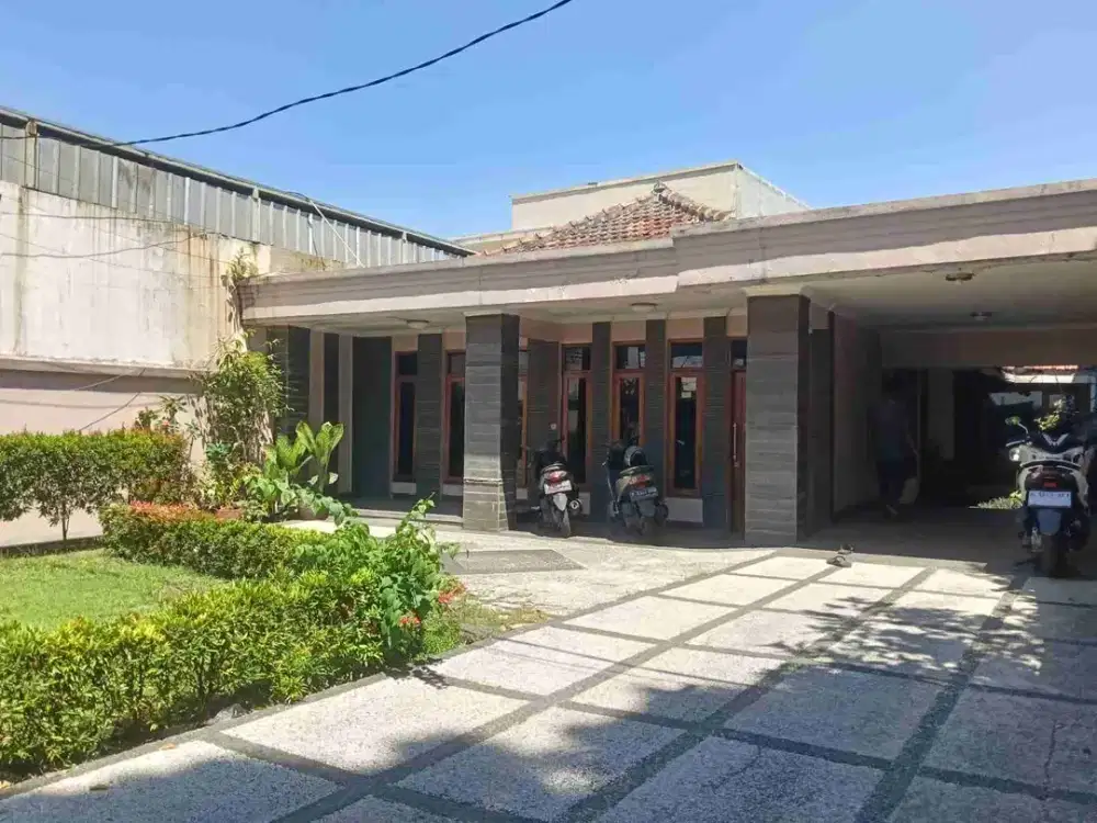 rumah sewa cocok untuk kantor dan bisnis di ibrahim adji dekat mall dan samasat