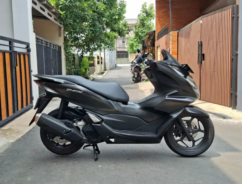 Honda PCX 160 CBS ISS Keyless MULUSSS Pajak Hidup Panjang